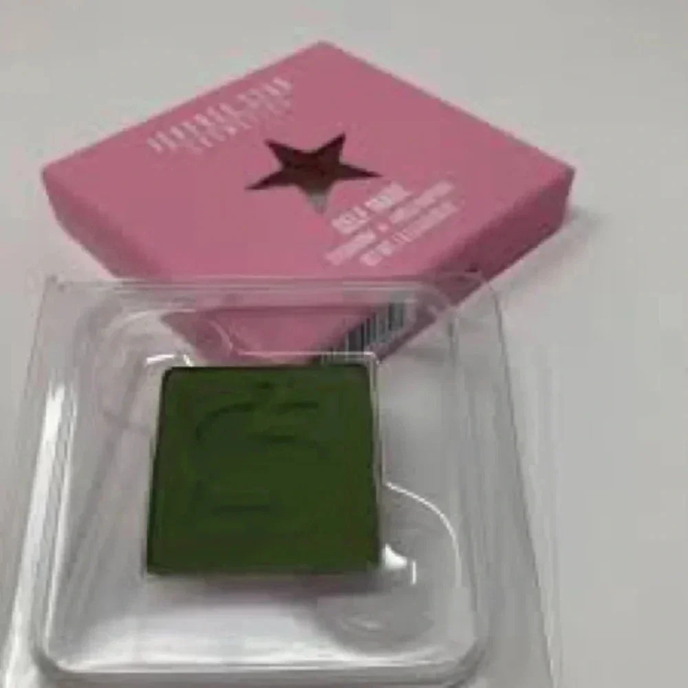 🍀 JEFFREE STAR NWT EYESHADOW SELF MADE - Picture 2 of 4